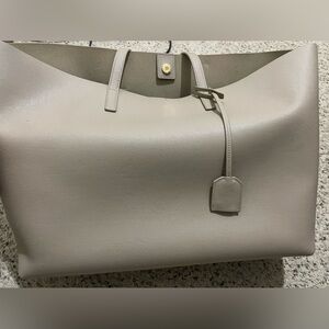 Yves Saint Laurent Tote